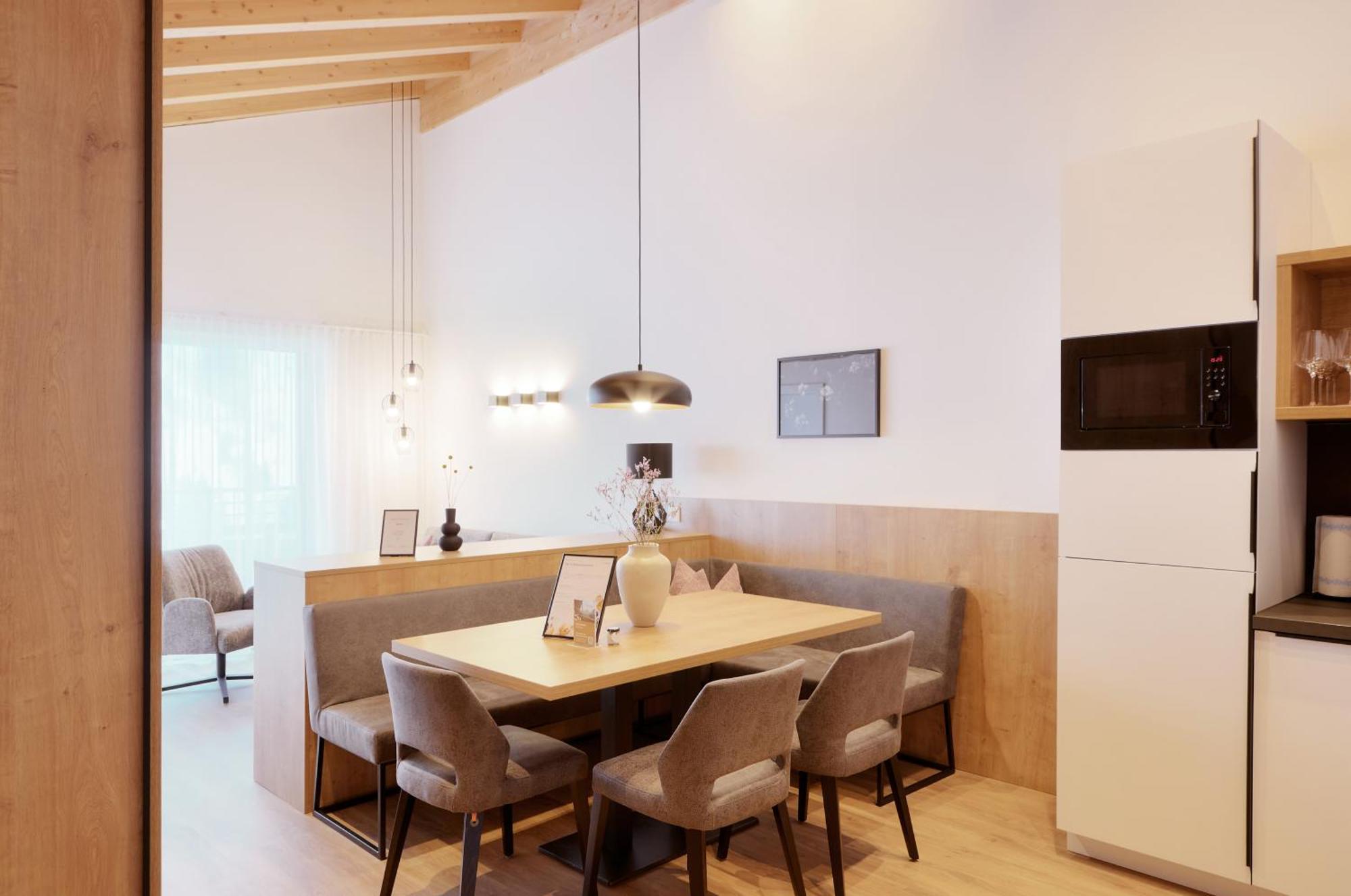 Apartment Alpenstolz Haus 1 - Stilvoll Urlauben In Den Bergen Damuels