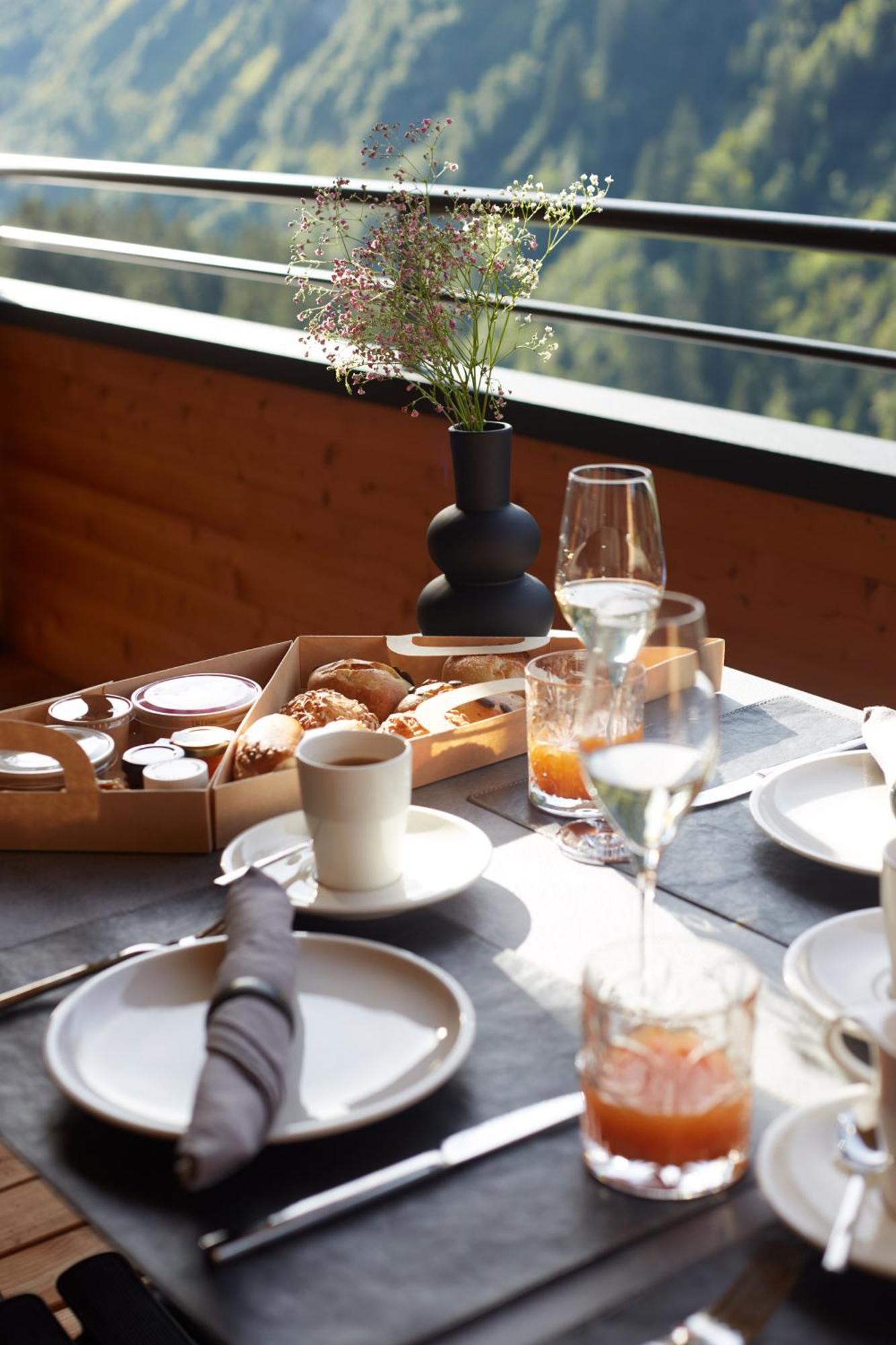 Apartment Alpenstolz Haus 1 - Stilvoll Urlauben In Den Bergen Damuels
